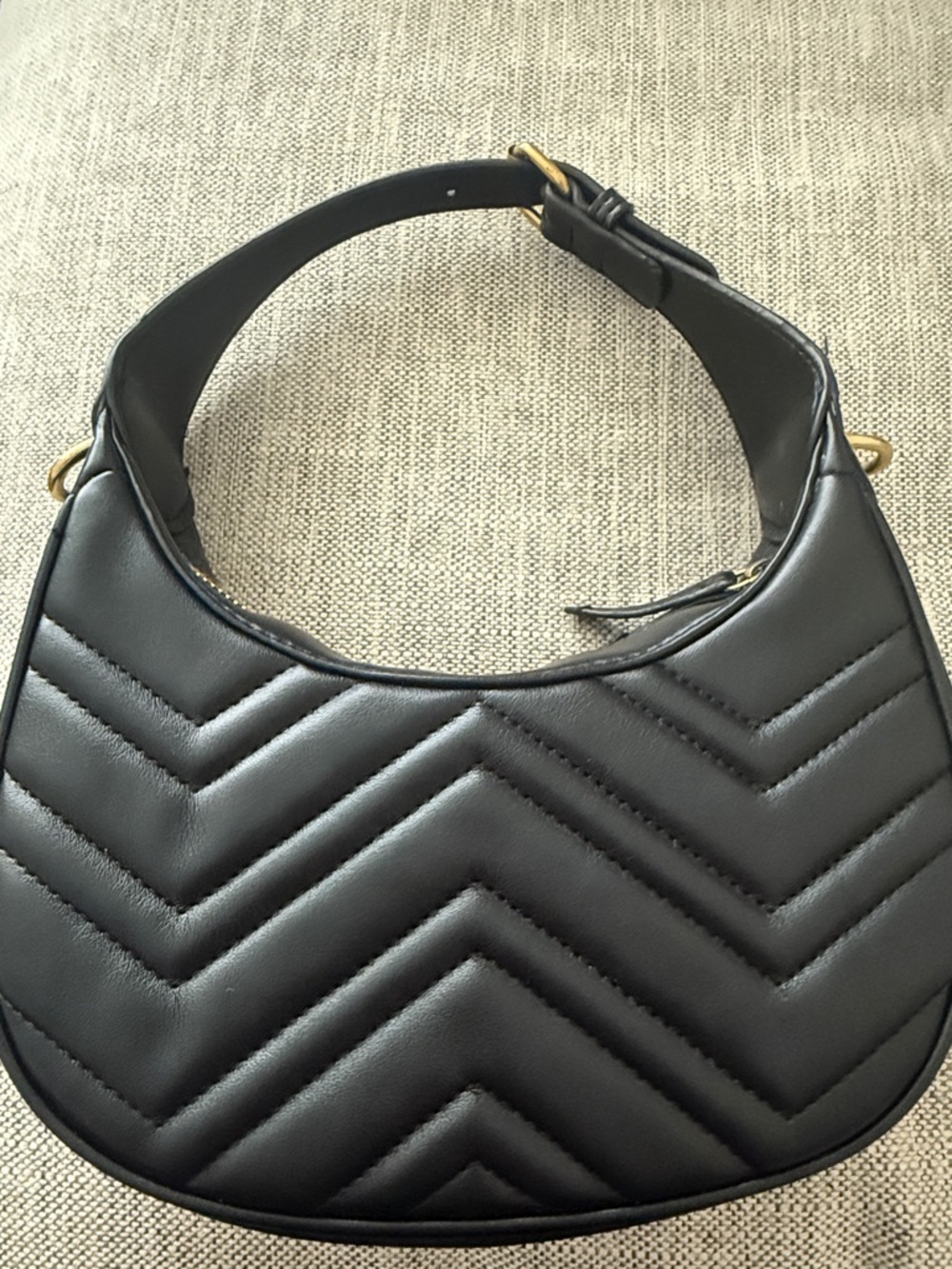 Gucci Black Quilted Chevron Shoulder Bag with Gold GG MINI - Picture 2 of 2